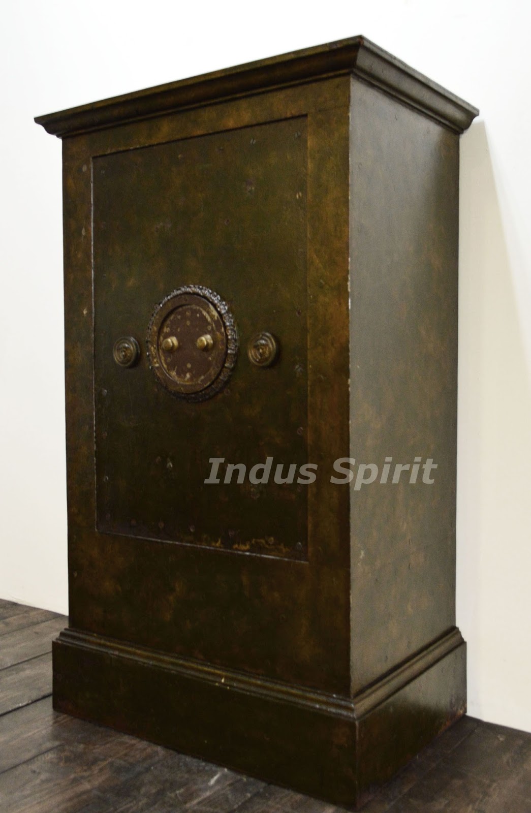 Outillage électroportatif Vieux coffre fort fichet